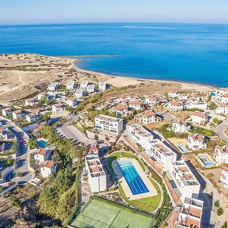 Joya Cyprus Sun-kissed Garden Akanthú